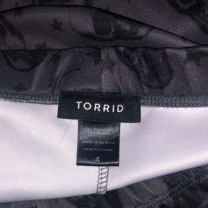 4x Gray skull torrid spandex leggings